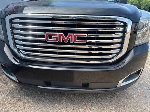 Used 2017 GMC Yukon SLT w/ Premium Edition AWD/4WD image 11