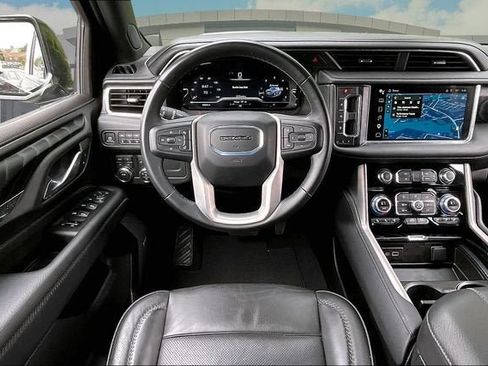 Used 2024 GMC Yukon XL Denali AWD/4WD image 5