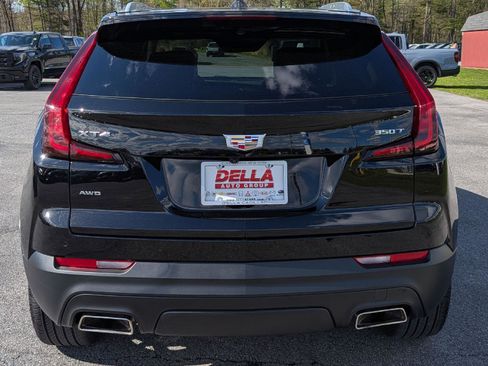 Used 2023 Cadillac XT4 Luxury w/ Cold Weather Package AWD/4WD image 10