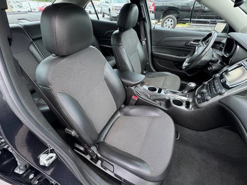 Used 2015 Chevrolet Malibu LT FWD image 9