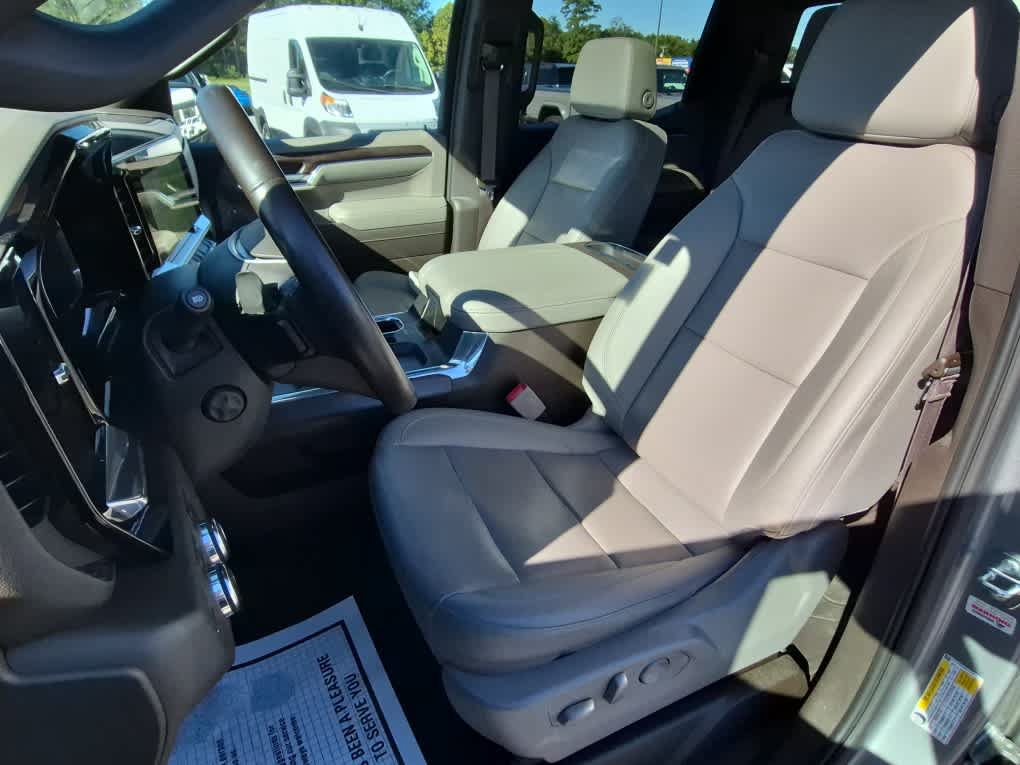 Used 2023 GMC Sierra 1500 SLT w/ SLT Premium Package AWD/4WD image 13