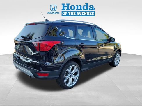 Used 2019 Ford Escape Titanium AWD/4WD image 4