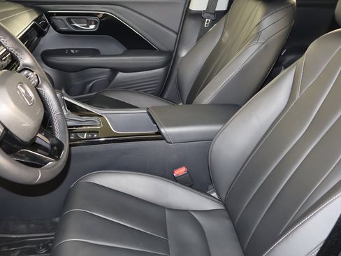 Certified 2025 Acura ADX Base image 37