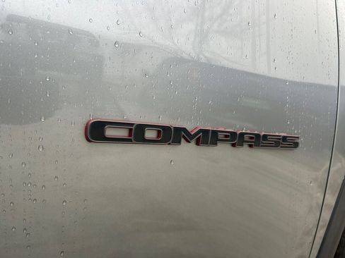 Used 2020 Jeep Compass Trailhawk image 32