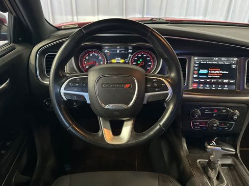 Used 2017 Dodge Charger SXT RWD image 16