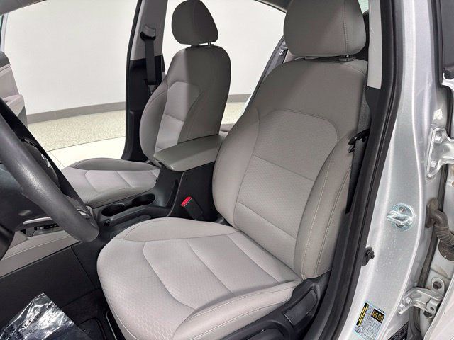 Used 2019 Hyundai Elantra SE FWD image 12