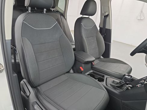 Certified 2023 Volkswagen Taos SE FWD image 10