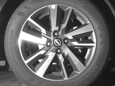 Used 2025 Nissan Versa SV FWD image 13
