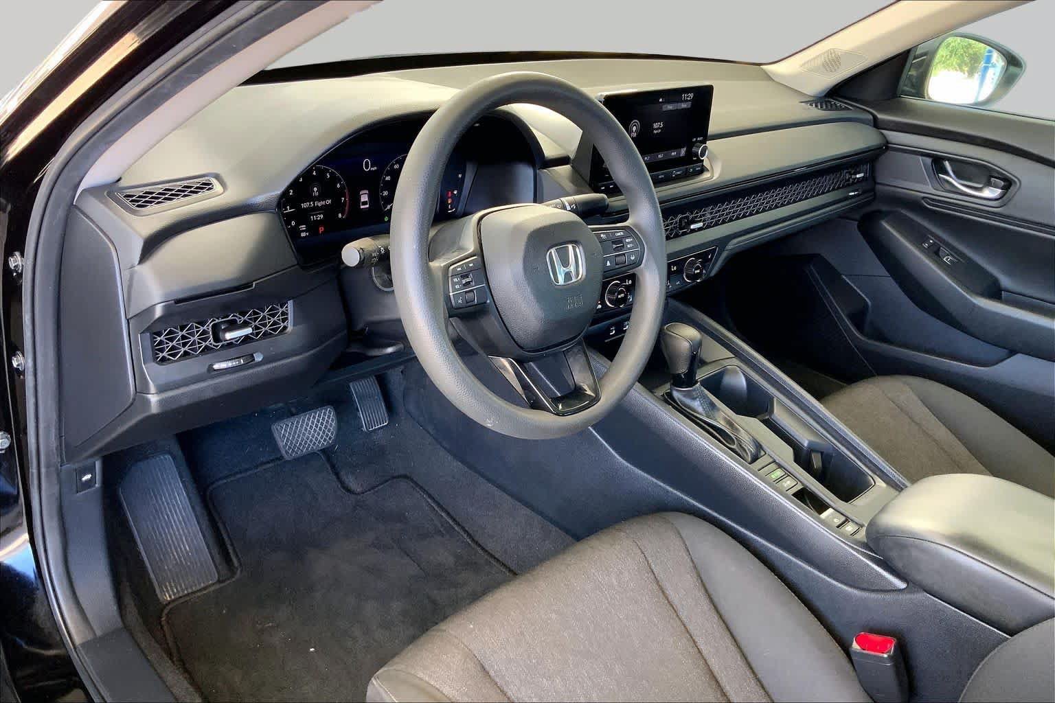 Used 2023 Honda Accord EX image 18