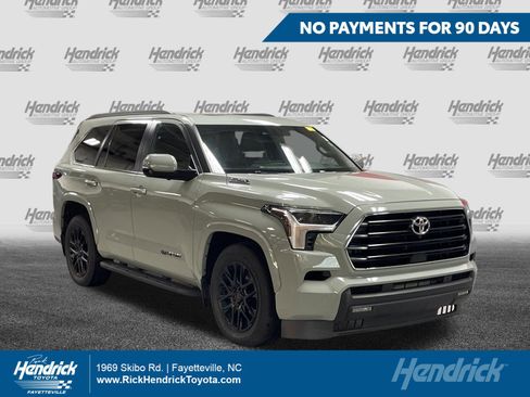 Used 2025 Toyota Sequoia SR5 w/ SR5 Premium Package AWD/4WD image 1