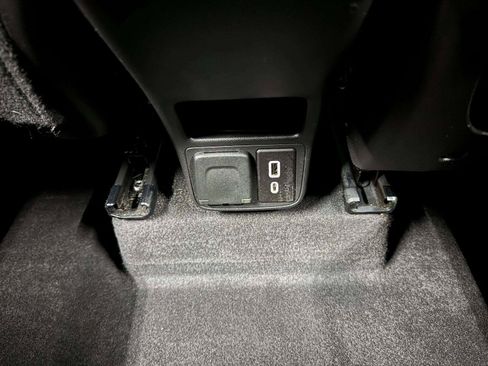 Used 2021 Chevrolet TrailBlazer RS w/ Sun and Liftgate Package FWD image 45