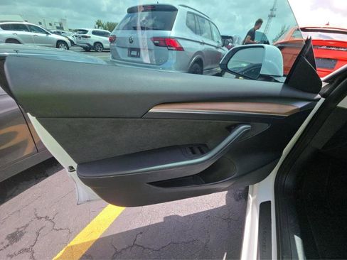 Used 2022 Tesla Model 3 Long Range AWD/4WD image 14