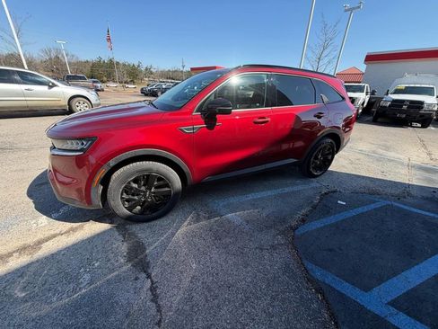 Used 2021 Kia Sorento S image 3