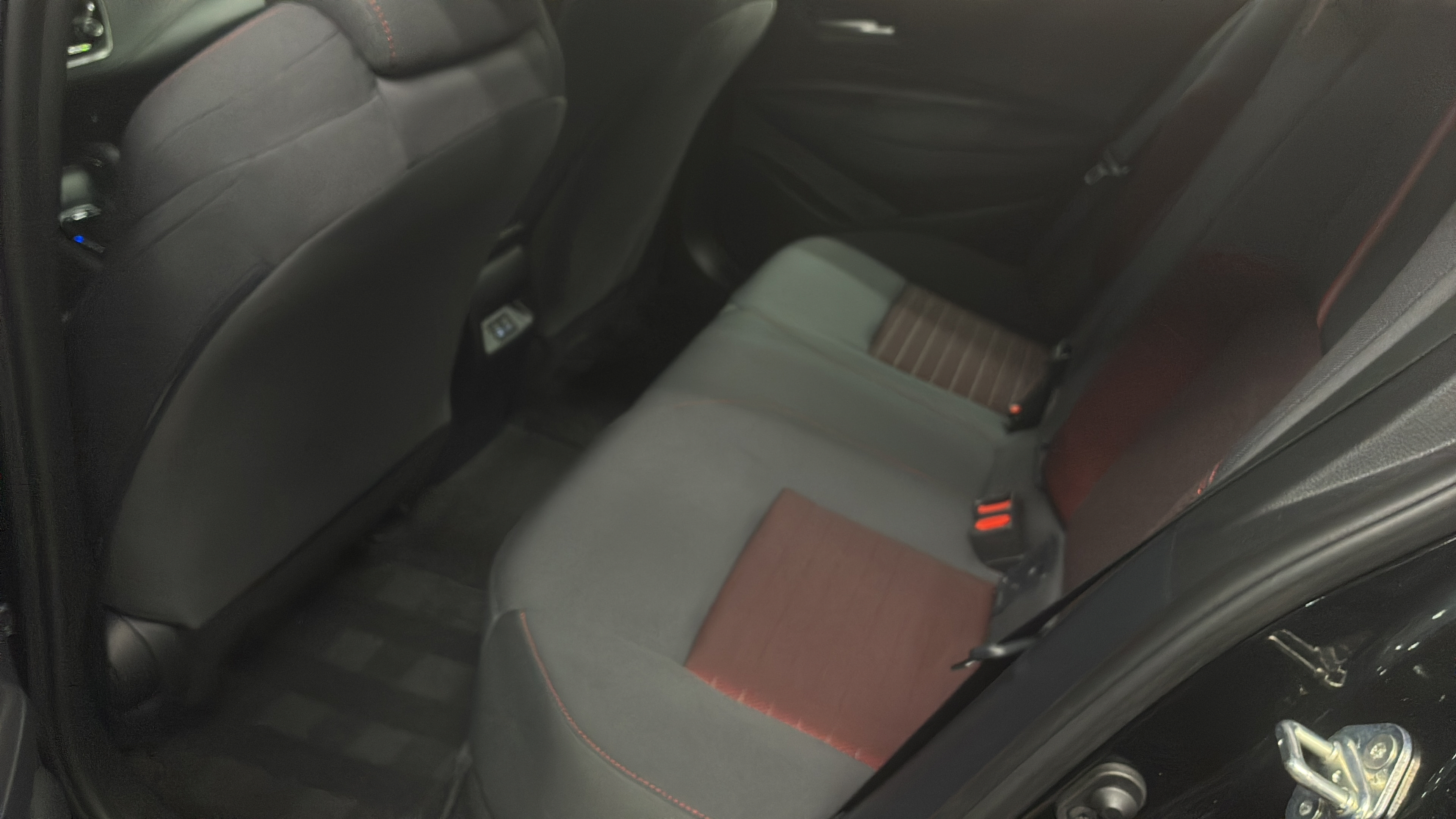 Used 2024 Toyota Corolla SE FWD image 18