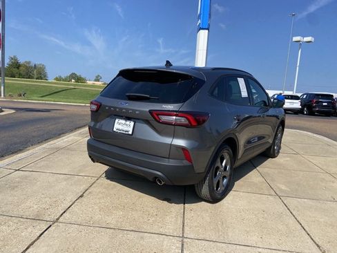 Used 2025 Ford Escape ST-Line FWD image 10