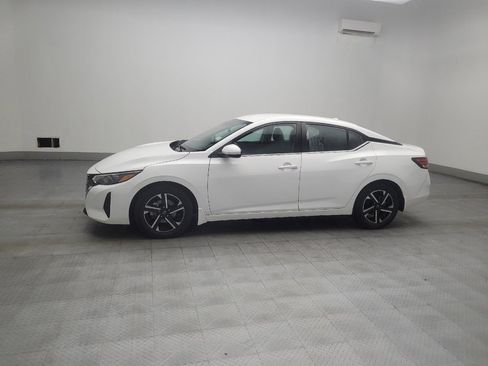 Used 2024 Nissan Sentra SV FWD image 2