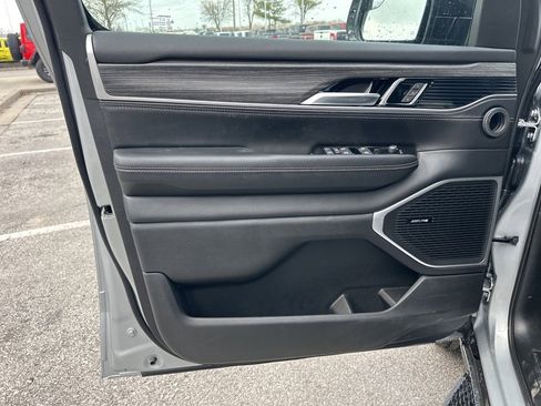 New 2024 Jeep Wagoneer Series III w/ Rear Seat Video Group 1 image 25