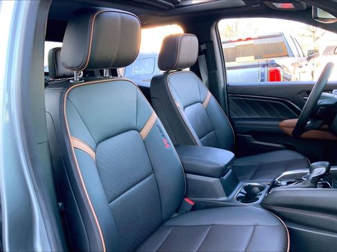 Used 2023 GMC Canyon AT4 w/ AT4 Premium Package image 8