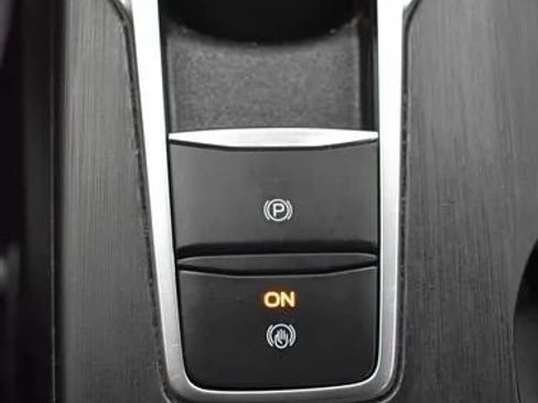 Used 2024 Ford Escape ST-Line FWD image 33