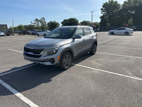 Used 2022 Kia Seltos S FWD image 13