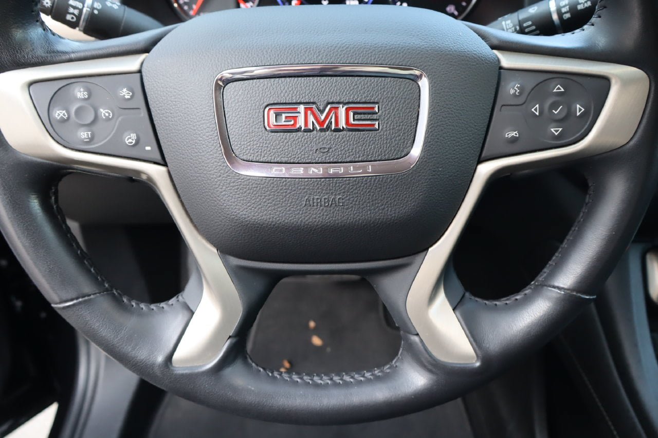 Used 2022 GMC Acadia Denali w/ Trailering Package FWD image 13
