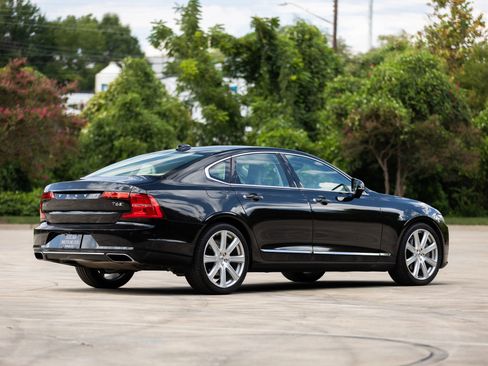 Used 2017 Volvo S90 T6 Inscription w/ Vision Package image 7