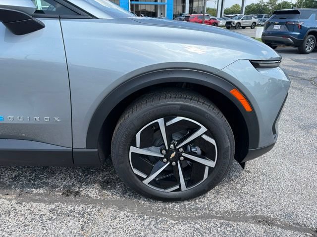 New 2026 Chevrolet Equinox EV LT FWD image 14