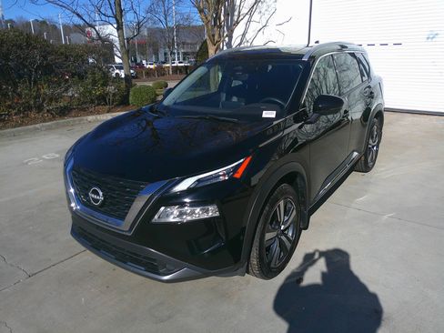 Used 2023 Nissan Rogue SL w/ SL Premium Package image 6