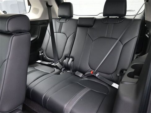 New 2025 Honda Pilot Touring image 14