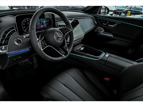 New 2026 Mercedes-Benz E 450 4MATIC Sedan image 8