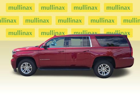Used 2017 Chevrolet Suburban LT AWD/4WD image 11