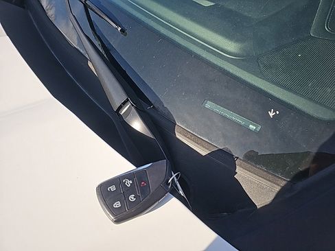 Used 2024 GMC Sierra 1500 SLT image 13