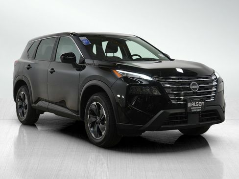 Used 2025 Nissan Rogue SV AWD/4WD image 7
