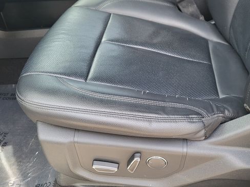 Used 2019 Ford Expedition XLT w/ Equipment Group 202A image 22