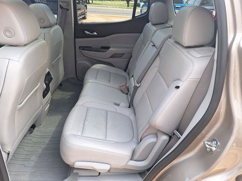 Used 2023 GMC Acadia SLT w/ Preferred Package AWD/4WD image 22