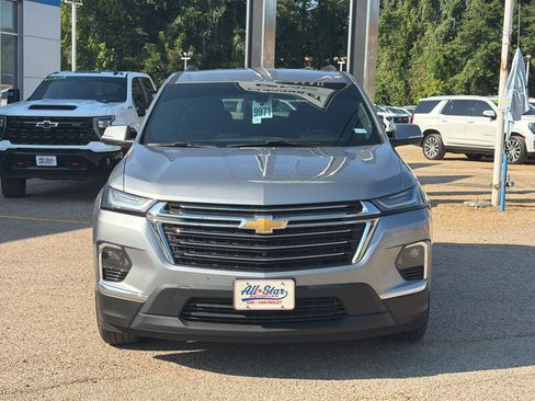Used 2024 Chevrolet Traverse LT FWD image 17
