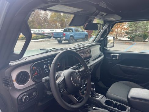 Used 2024 Jeep Wrangler Sport S image 53
