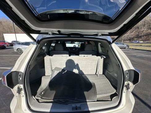 Used 2014 Toyota Highlander Limited image 25