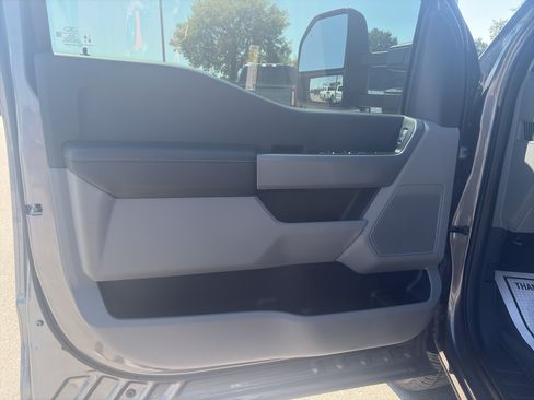 Used 2024 Ford F350 XLT AWD/4WD image 9