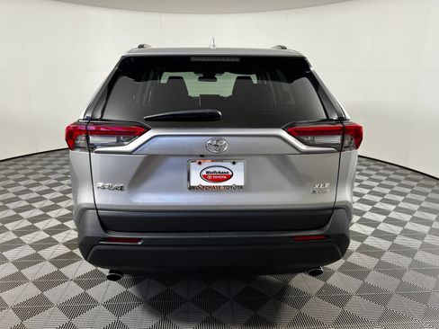 Used 2025 Toyota RAV4 XLE AWD/4WD image 6