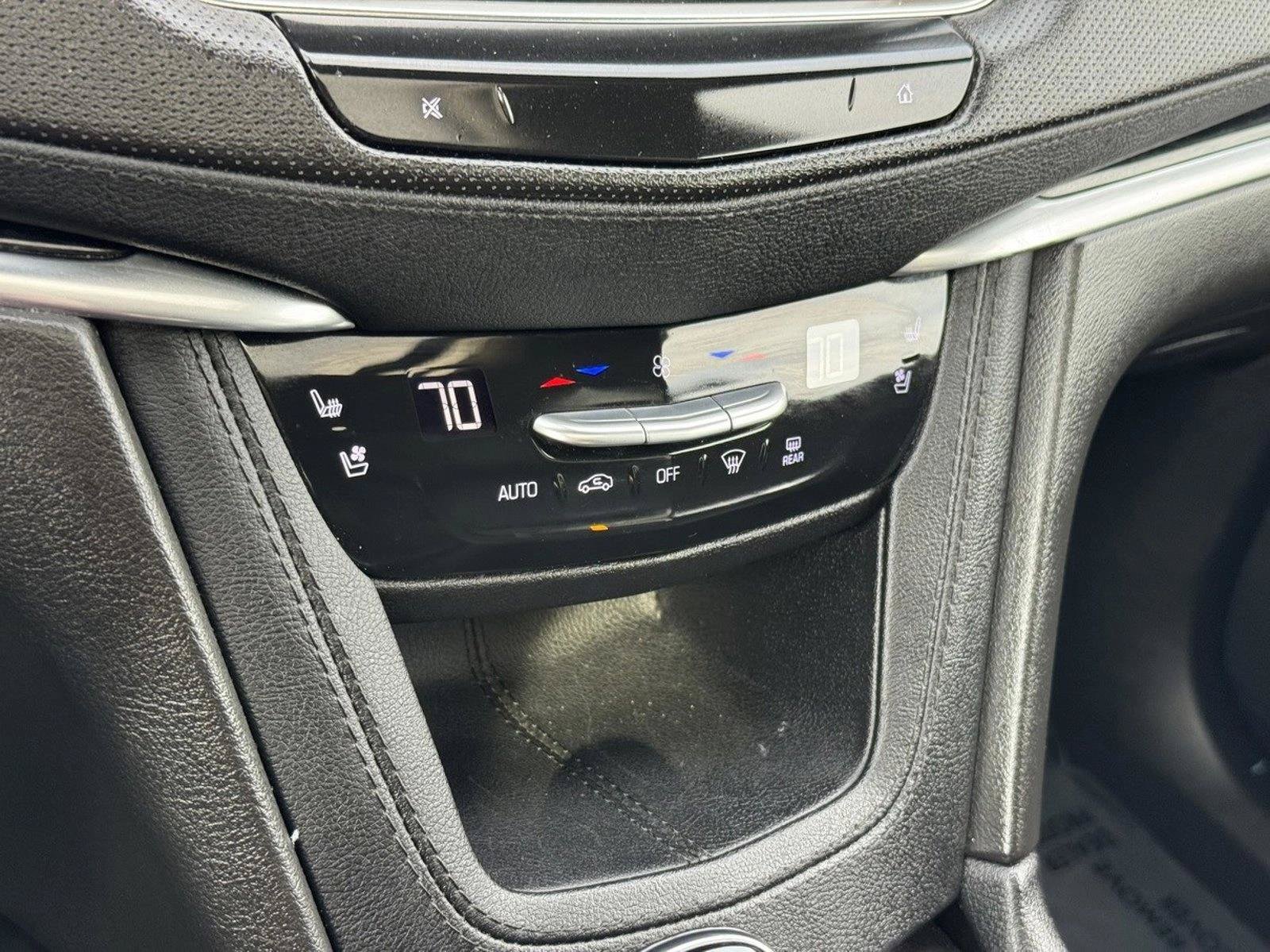 Used 2024 Cadillac XT5 Premium Luxury AWD/4WD image 15