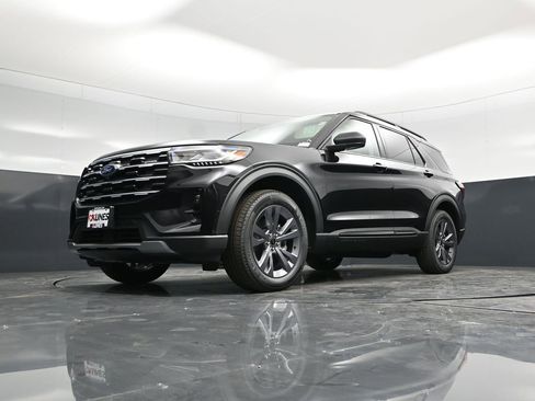 New 2026 Ford Explorer Active w/ Active Comfort Package image 58