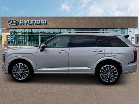 New 2026 Hyundai Palisade Calligraphy FWD image 3