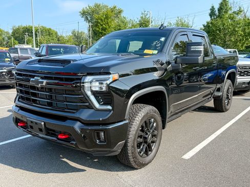 Used 2025 Chevrolet Silverado 2500 LTZ w/ Trail Boss Package AWD/4WD image 3