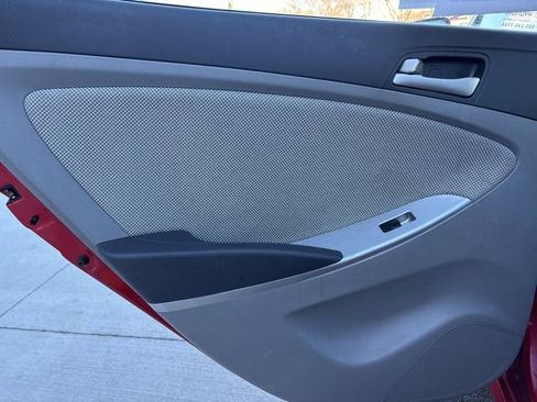 Used 2012 Hyundai Accent GS image 12