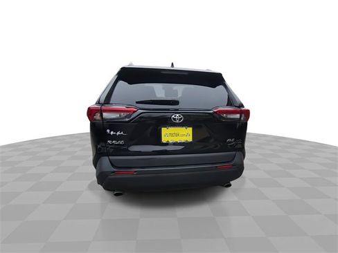 Used 2024 Toyota RAV4 XLE Premium image 7