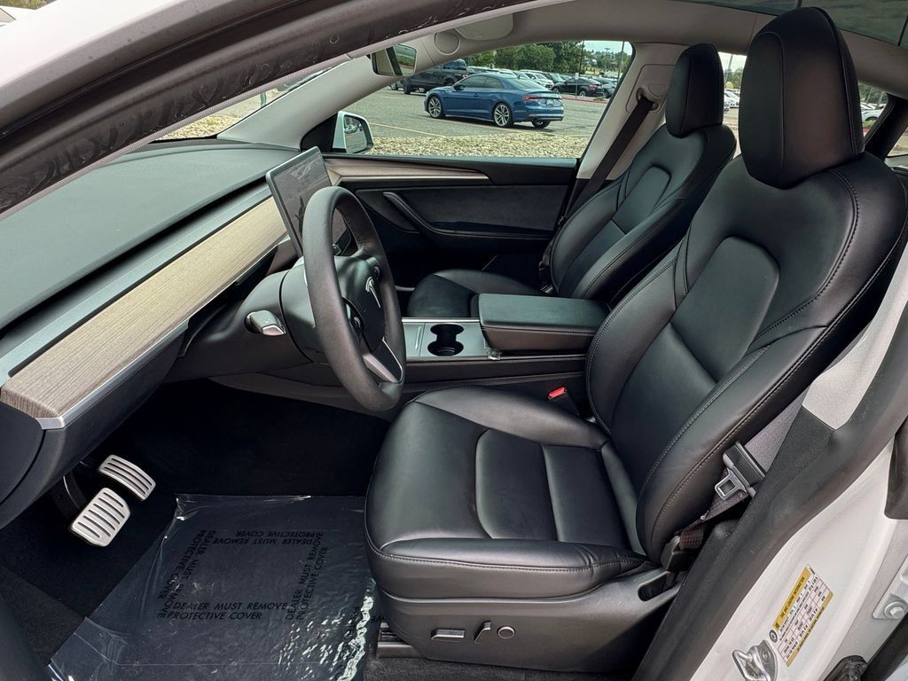 Used 2023 Tesla Model Y Long Range AWD/4WD image 19