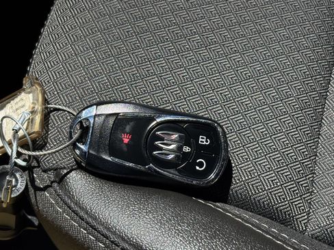 Used 2025 Buick Encore GX Preferred FWD image 25