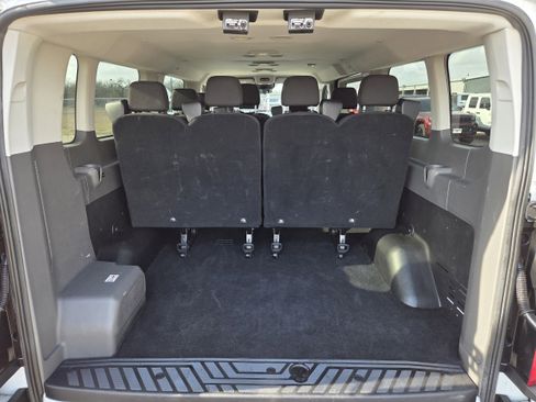 Used 2024 Ford Transit 350 XLT image 22
