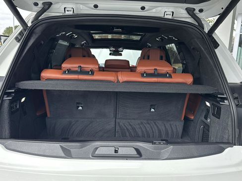 Used 2024 BMW X7 xDrive40i image 30